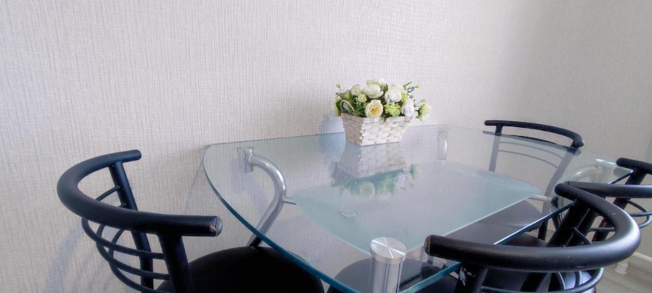 Large Apartment Near The Airport And City Center Chişinǎu Buitenkant foto